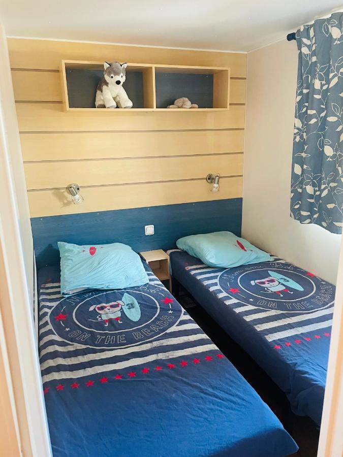Mobil Home 8 Personnes Camping L'Elysee Vagues Oceanes Le Grau-du-Roi Luaran gambar